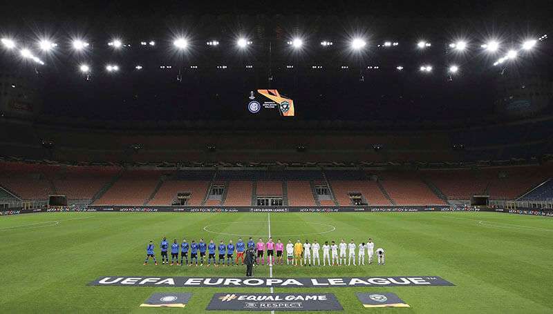 El Inter de Milán y los Ludogorets dentro del vacío estadio de San Siro en Milán, Italia, antes de su partido de fútbol de la ronda 32 de la Europa League, el jueves 27 de febrero de 2020. El Inter venció a los Ludogorets 2-1