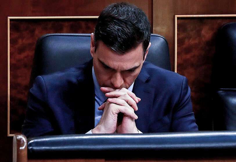 Le Premier ministre espagnol Pedro Sanchez lors d'une session plénière pour discuter de la prolongation de l'état d'urgence au milieu de l'épidémie de la maladie COVID-19, au Parlement de Madrid, Espagne, le 6 mai 2020