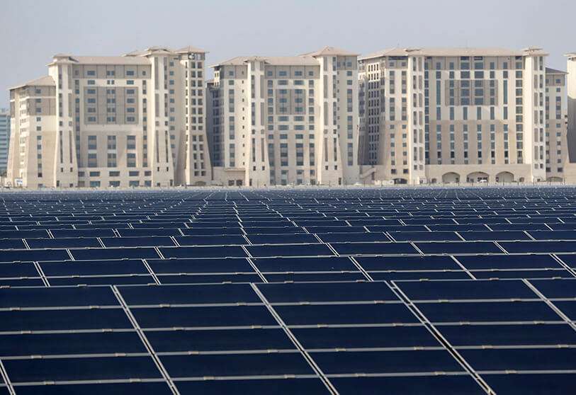 Parque solar de 10 megavatios en las afueras de Masdar City, Abu Dhabi