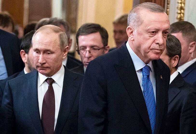 Putin y Erdogan llegan para hacer el comunicado de prensa conjunto tras sus conversaciones en el Kremlin de Moscú el 5 de marzo de 2020