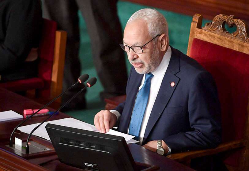 El presidente de la Asamblea de Túnez, Rached Ghannouchi, asiste a una sesión plenaria del Parlamento en la capital de Túnez