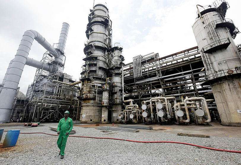 PHOTO/REUTERS - Construcción en la Refinería de Petróleo de Dangote, en el distrito de Ibeju Lekki, en las afueras de Lagos (Nigeria) el 5 de julio de 2018