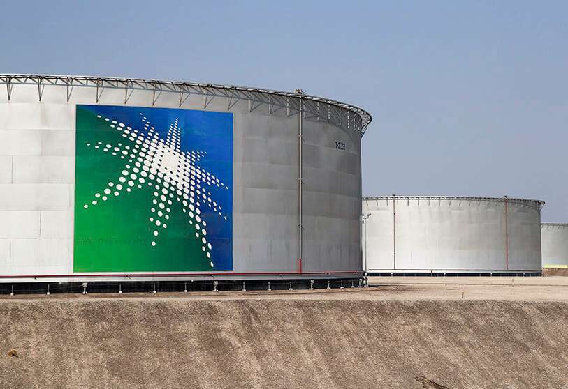 Tanques de petróleo de marca en la planta petrolera de Saudi Aramco en Abqaiq, Arabia Saudita, el 12 de octubre de 2019