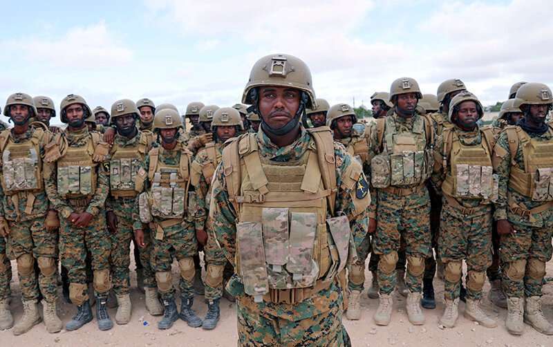 PHOTO/REUTERS - Soldados de las Fuerzas Armadas de Somalia