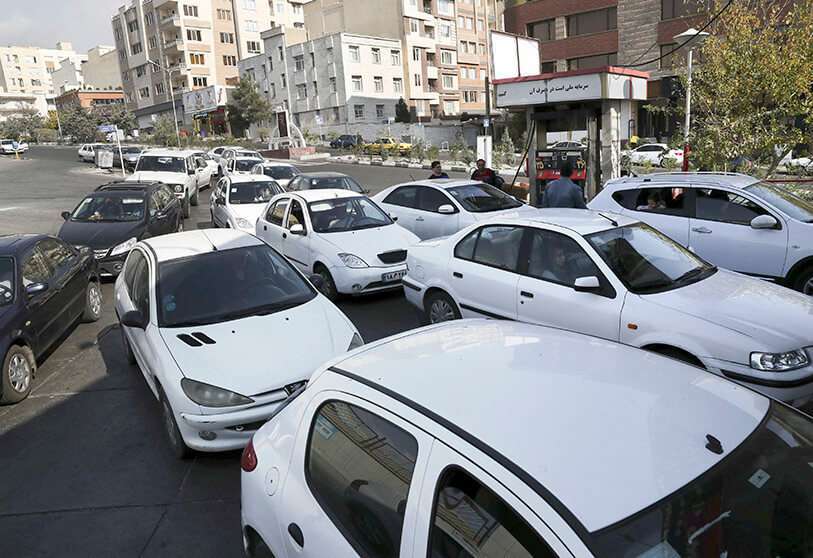 Las autoridades han impuesto el racionamiento y han aumentado los precios del combustible
