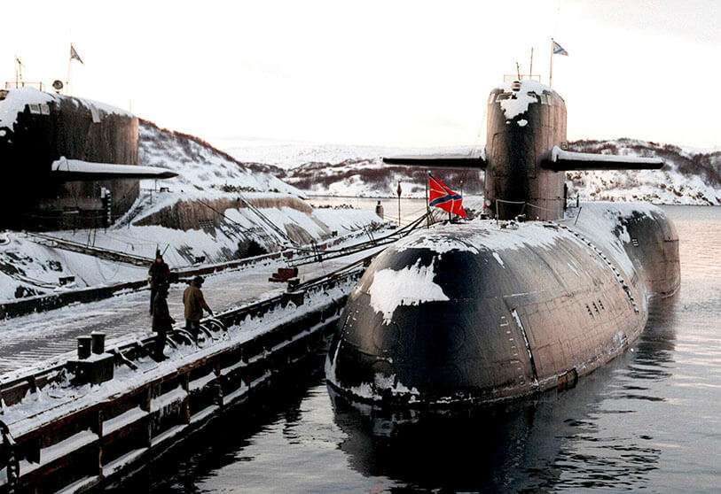 Submarinos nucleares rusos desmantelados en su base ártica de Severomorsk, en la península rusa de Kola