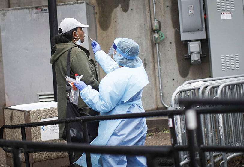 Atalayar_Test de diagnóstico de coronavirus en Brooklyn