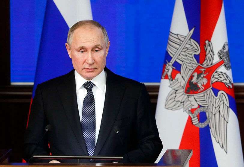 El presidente de Rusia, Vladimir Putin, habla durante la reunión anual de la junta del Ministerio de Defensa de Rusia en el Centro de Control de la Defensa Nacional