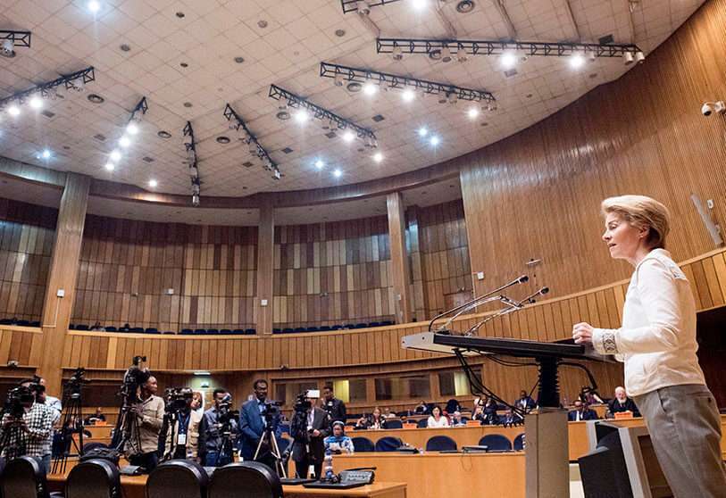 Von der Leyen habla en la sede de la Unión Africana, el 27 de febrero de 2020
