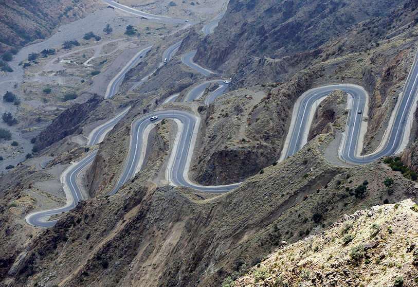 Carretera de montaña en Abha, Arabia Saudí