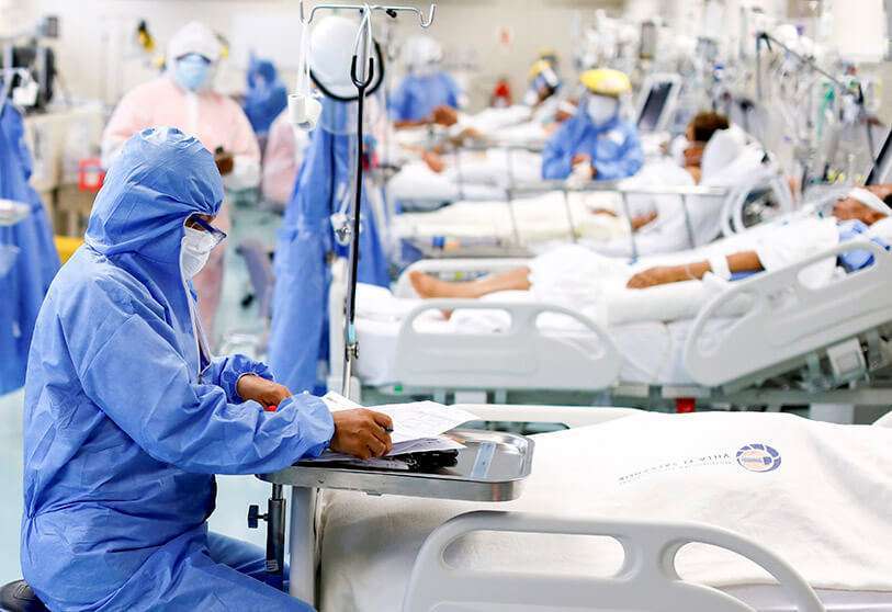 Unidad de cuidados intensivos (UCI) del hospital de Emergencias de Villa El Salvador, durante el brote de la enfermedad del coronavirus (COVID-19), en Lima, Perú
