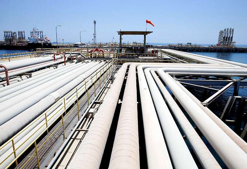 Refinería de petróleo Ras Tanura de Saudi Aramco y en el terminal de petróleo de Arabia Saudita
