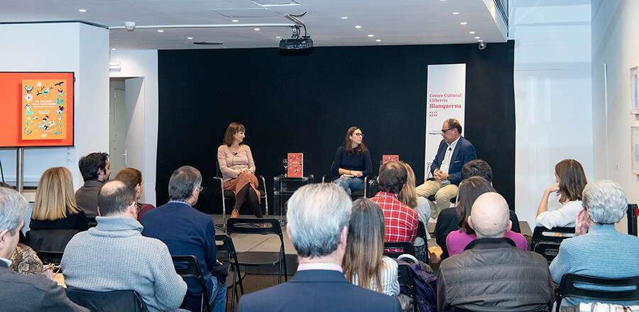 La presentación ha tenido lugar en el Centro Cultural-Librería Blanquerna, dependiente de la Generalitat de Cataluña