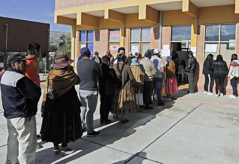 El domingo Bolivia celebró unas presidenciales en las que Morales compitió s compitiendo por un controvertido cuarto mandato como el primer presidente indígena del país en medio de acusaciones de corrupción y autoritarismo