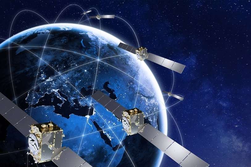 La ESA ya trabaja en el desarrollo de los más precisos satélites Galileo Segunda Generación, cuya fabricación ha sido contratada a la compañía alemana Airbus Space Systems GmbH y a la franco-italiana Thales Alenia Space