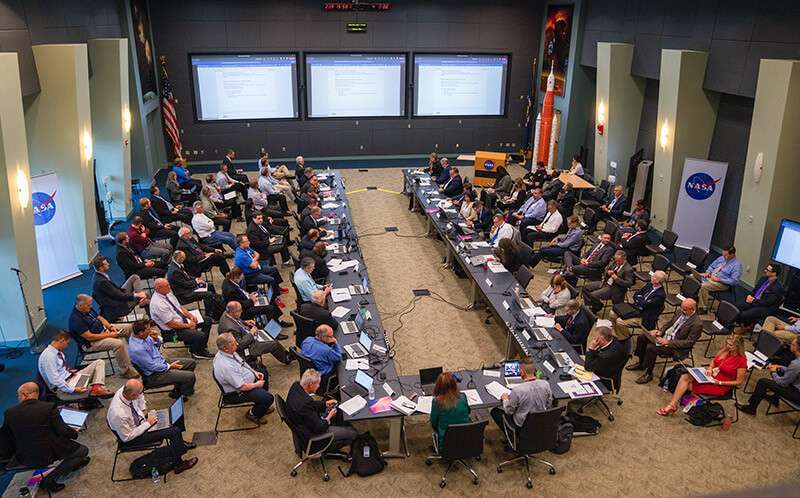 PHOTO/NASA-Kim Shiflett - Presidida por la directora de lanzamiento, Charlie Blackwell-Thompson, la reunión de gerentes del programa Artemis celebrada el 30 de agosto ha comprobado la falta de tiempo para reemplazar el sensor de temperatura defectuoso