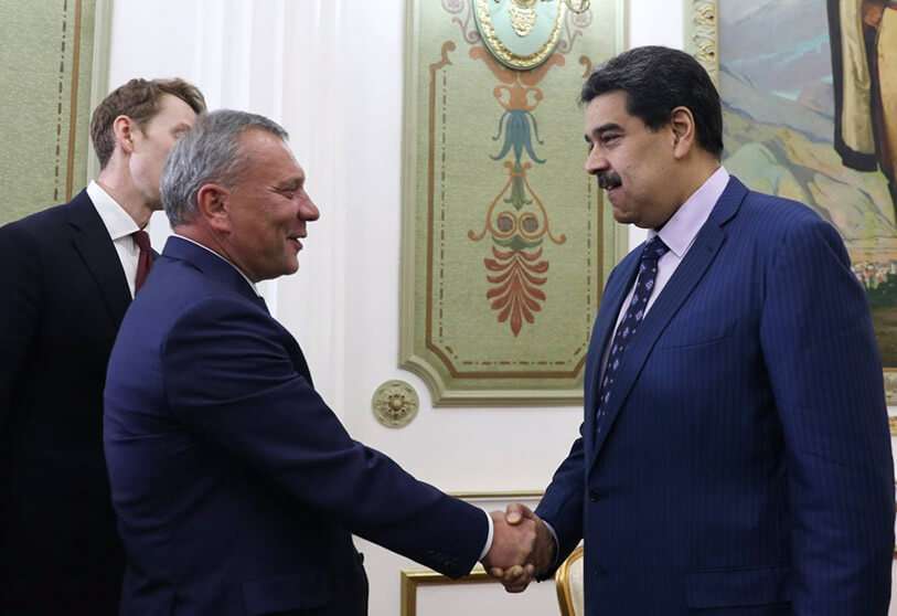 PHOTO/TASS - En su cargo de vice primer ministro del complejo industrial-militar y del espacio, el general Yuri Borisov curso una visita en octubre de 2019 a Venezuela, donde se entrevistó con el presidente Nicolas Maduro y suscribió numerosos contratos de armamento