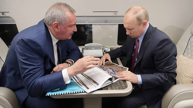 PHOTO/Kremlin - El ya ex director general de Roscosmos está llamado a mayores responsabilidades políticas. Fue embajador de Rusia ante la OTAN, responsable de supervisar el complejo industrial-militar de Rusia y le espera un importante cargo cerca de Vladimir Putin