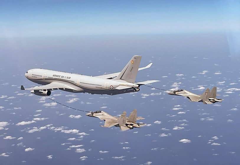 PHOTO/SIPA Air - Las fuerzas aéreas participantes en Pitch Black 22 han cooperado incluso antes del inicio del ejercicio. Un avión de la Fuerza Aérea francesa A330 MRTT ha abastecido de combustible a los Sukhoi Su-30MKI de India en su vuelo hasta Australia