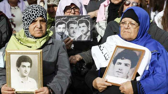 Familiares de los desaparecidos en otra manifestación