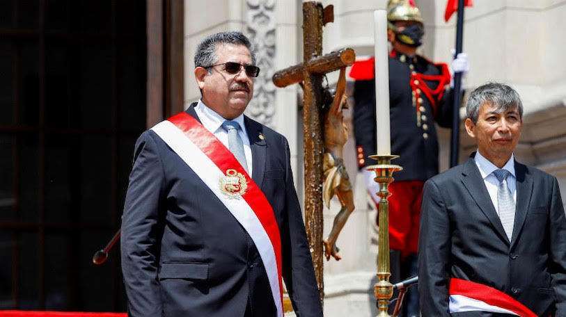 Manuel Merino anuncia su dimisión