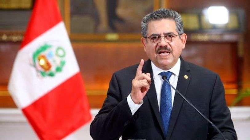 Renuncia Manuel Merino