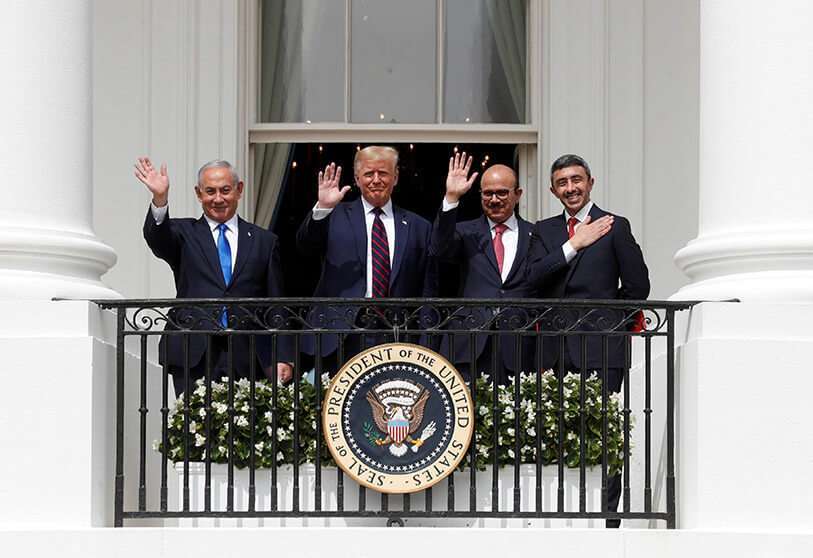 REUTERS/TOM BRENNER - Fotografia de archivo, el primer ministro de Israel, Benjamin Netanyahu, el presidente de Estados Unidos, Donald Trump, el ministro de Asuntos Exteriores de Bahréin, Abdullatif Al Zayani, y el ministro de Asuntos Exteriores de los Emiratos Árabes Unidos (EAU), Abdullah bin Zayed