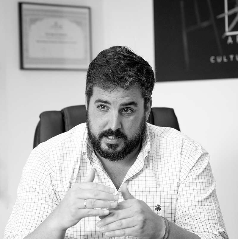 El fundador de la compañía Ángel de la Rúa charla con ATALAYAR semanas previas al lanzamiento de la revista y la emisora de radio propiedad de la consultora