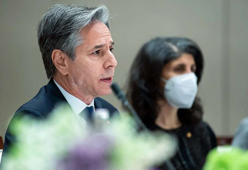 El secretario de Estado de Estados Unidos, Antony Blinken, a la izquierda, durante una reunión con el ministro de Asuntos Exteriores ruso, Sergey Lavrov, en Ginebra AP/MARTIAL TREZZINI