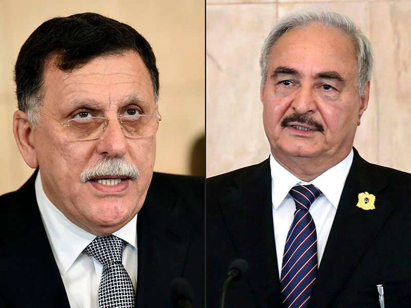 Combinación de imágenes del primer ministro de Libia Fayez Sarraj, y del general libio Jalifa Haftar
