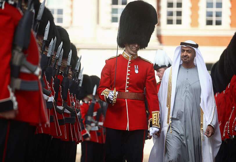 Mohamed bin Zayed y Boris Johnson