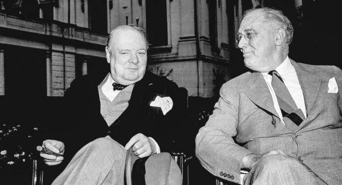 PHOTO/FILE – Winston Churchill y Franklin D. Roosevelt