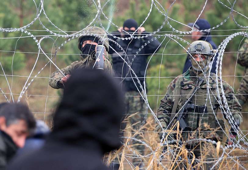 La crisis migratoria en las fronteras orientales de Polonia, Lituania y Letonia está alimentando los llamamientos para que la UE financie la construcción de algo que nunca quiso construir: vallas y muros en la frontera.