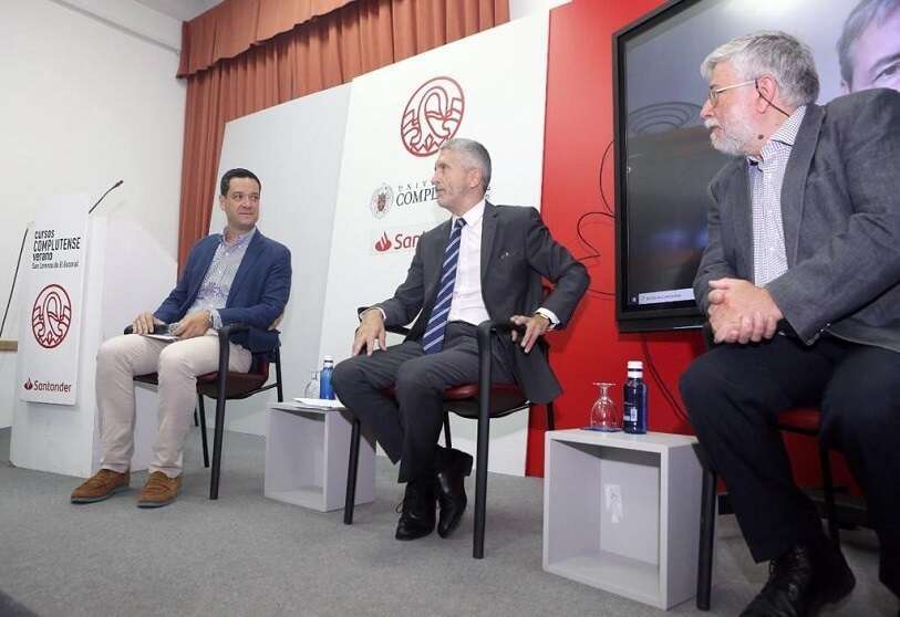 Interior Minister Grande Marlaska, Manuel Torres Soriano, director of the course and Florencio Domínguez, director of the Victims of Terrorism Memorial Centr