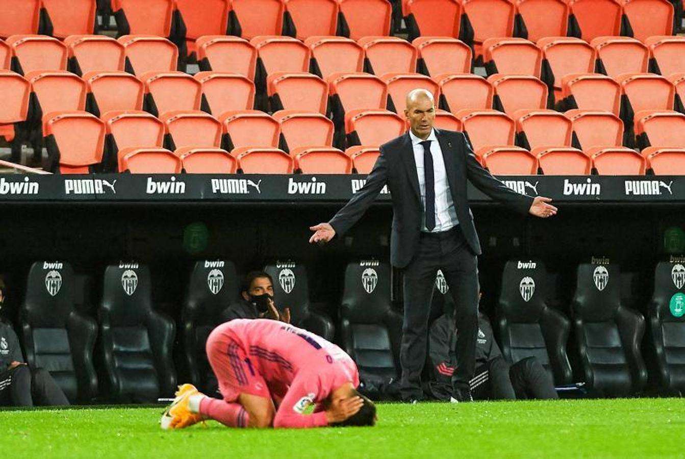 El Real Madrid cae sin defensa