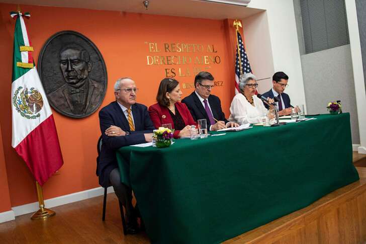 Conferencia de prensa de delegación mexicana para negociación de los aranceles con Estados Unidos el 3 de junio de 2019 en la Embajada de México en Washington, DC. AFP/ERIC BARADAT
