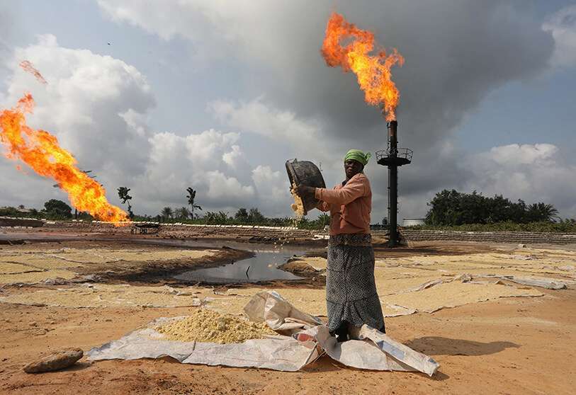 REUTERS/AFOLABI SOTUNDE - Campo de combustión de gas en Ughelli, estado del Delta, Nigeria