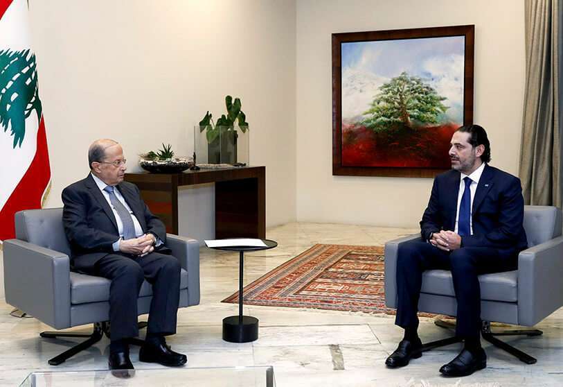 PHOTO/DALATI & HOHRA via REUTERS - El primer ministro libanés designado, Saad al-Hariri, se reúne con el presidente libanés, Michel Aoun, en el palacio presidencial de Baabda, Líbano