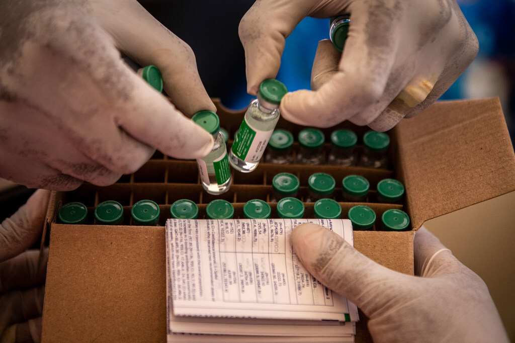 UNICEF/Seyba Keïta- Mali pone en marcha su programa de vacunación contra el COVID-19 en Bamako con 396.000 dosis de vacunas suministradas en el marco del mecanismo COVAX.