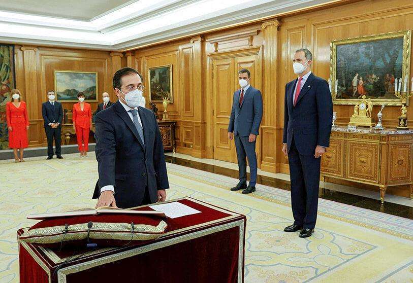 jose-manuel-albares-ministro-exteriores-españa-rey felipe vi-pedro-sanchez