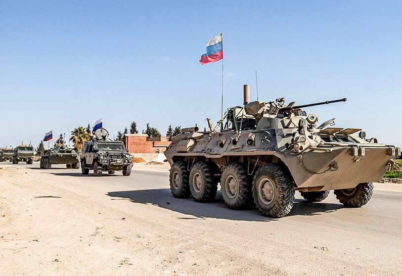 Vehículos militares rusos en Siria. AFP/DELIL SOULEIMAN