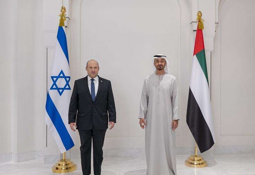 PHOTO/WAM - Naftali Bennett, primer ministro de Israel junto a Mohamed bin Zayed