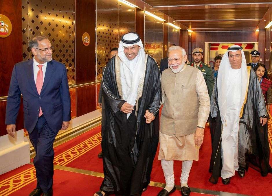 El primer ministro de la India a su llegada a Abu Dhabi