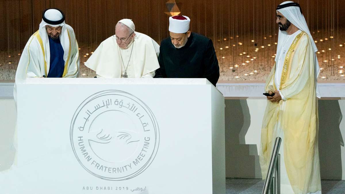 El Papa y el Gran Imán firman el documento de la 'Fraternidad Humana'