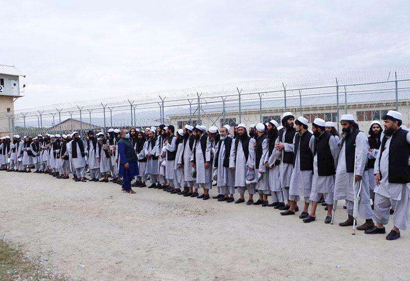 prisioneros-talibanes-bagram