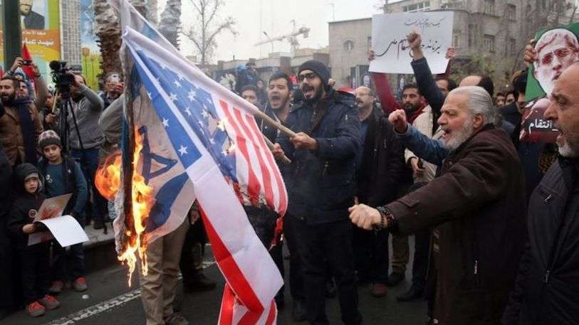Iran mira al este