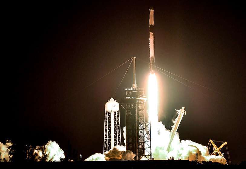 Un cohete SpaceX Falcon 9 despega del Centro Espacial Kennedy, Florida, el jueves 14 de julio de 2022. La cápsula Dragon sobre el cohete está llena de suministros para la Estación Espacial Internacional PHOTO/CRAIG BAILEY/FLORIDA TODAY via AP