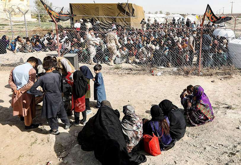 Decenas de miles de personas han intentado huir de Afganistán desde que los militantes islamistas de línea dura irrumpieron en la capital el 15 de agosto, completando una impresionante derrota de las fuerzas gubernamentales tras dos décadas de insurgencia