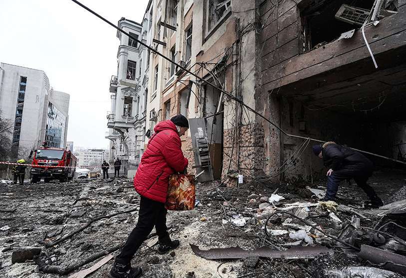  ucrania-rusia-guerra-ataque-jarkov-crater-edificio-escombro-residencia