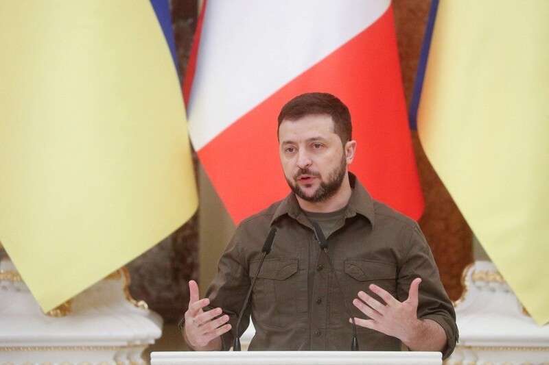 El presidente de Ucrania, Volodymyr Zelenskiy, habla durante una rueda de prensa el 8 de mayo de 2022 REUTERS/VALENTYN OGIRENKO